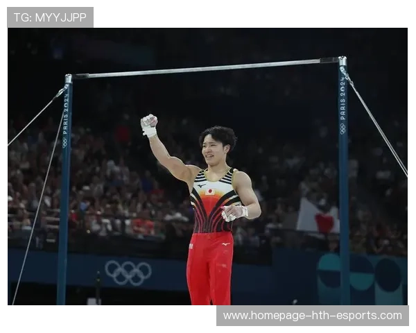 体操金牌得主创造历史，完美演绎“飞跃”-震撼全场