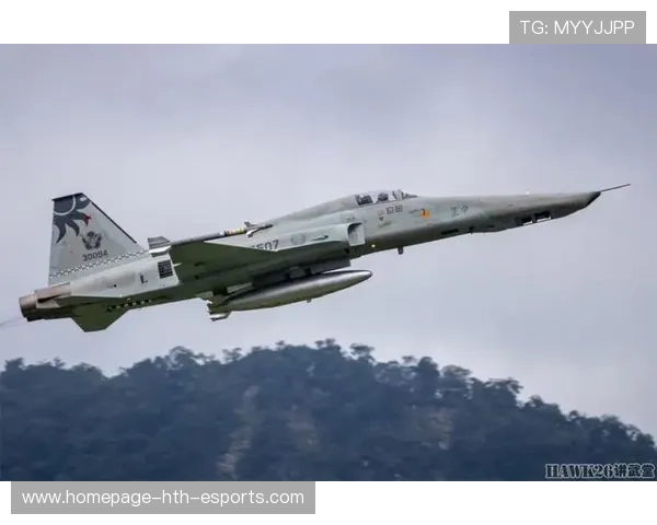 队内薪水最高,金色侦察机却难获上场时间,金色轰炸机 金色侦察机